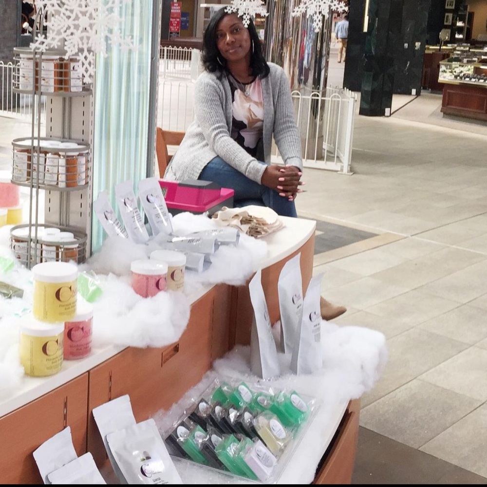 Meet your Handmaker!🤗